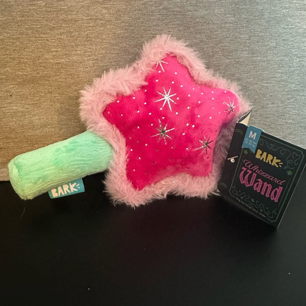 NWT Bark Box WHIZZARD WAND Wizard Squeaky & Crinkle Dog Toy Size M Medium Pink!